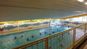 Het ministerie van Wonen en Rijksdienst komt met een onderzoeksplicht voor zwembaden met betrekking tot de aanwezigheid en staat van rvs-toepassingen.