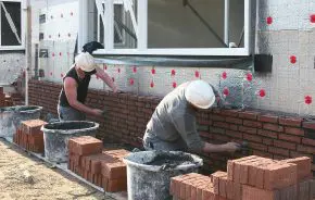 Isolatieproducenten als Isover en Kingspan komen met verbeterde producten en productinnovaties om te voldoen aan de verscherpte eisen.