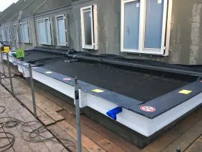 Met het Bouwdeck element is het dak van de uitbouw direct dicht