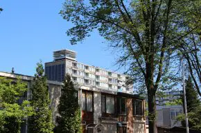 PowerNest springt al van verre in het oog. Het is echter bedoeld om hier het hele dak mee vol te zetten, waardoor min of meer een extra bouwlaag ontstaat.