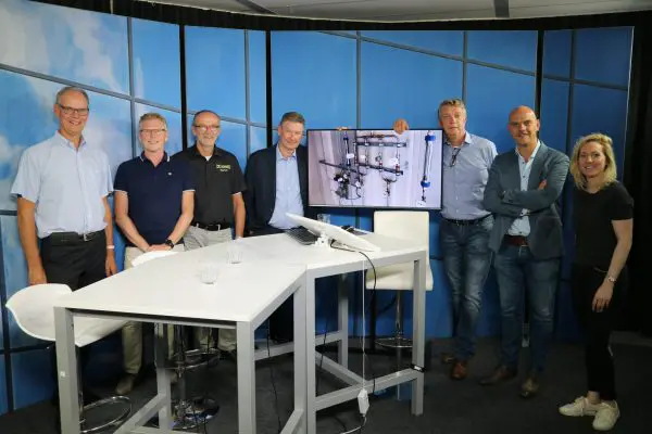  Dick van Dijk (remeha), Peter Jan Huisman (IMI) Marius Valk (Remeha) Ed Ytsma , Erik Olden (IMI) Eddy Buiting (installatie.nl) Anneke Smits (Remeha) crew webinar