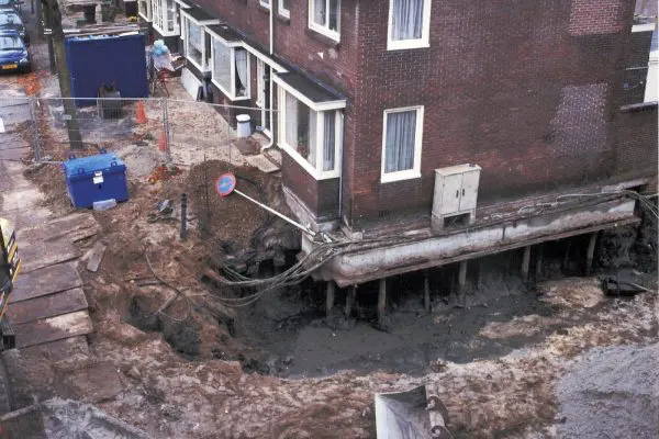 funderingsproblematiek, verzakking, funderingsherstel, problematie, verzakking, funderingsramp, verzakken