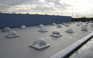 Op het dak van Electromach staan 108 SunTrackers