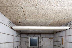 Isolatieplaat voor het (na-)isoleren van plafonds in parkeergarages en kelderboxen.