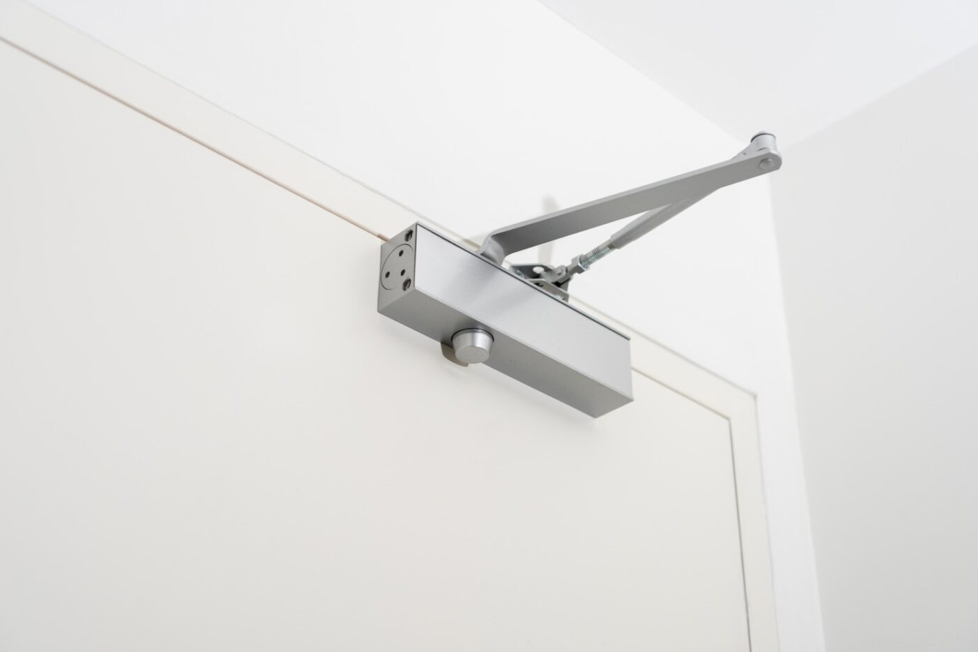 vrijloopdeurdranger, deurdranger